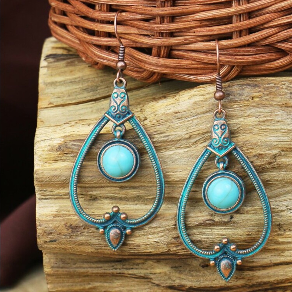 🌻Vintage Costume Earrings